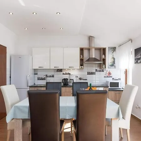 Apartment Jedro *